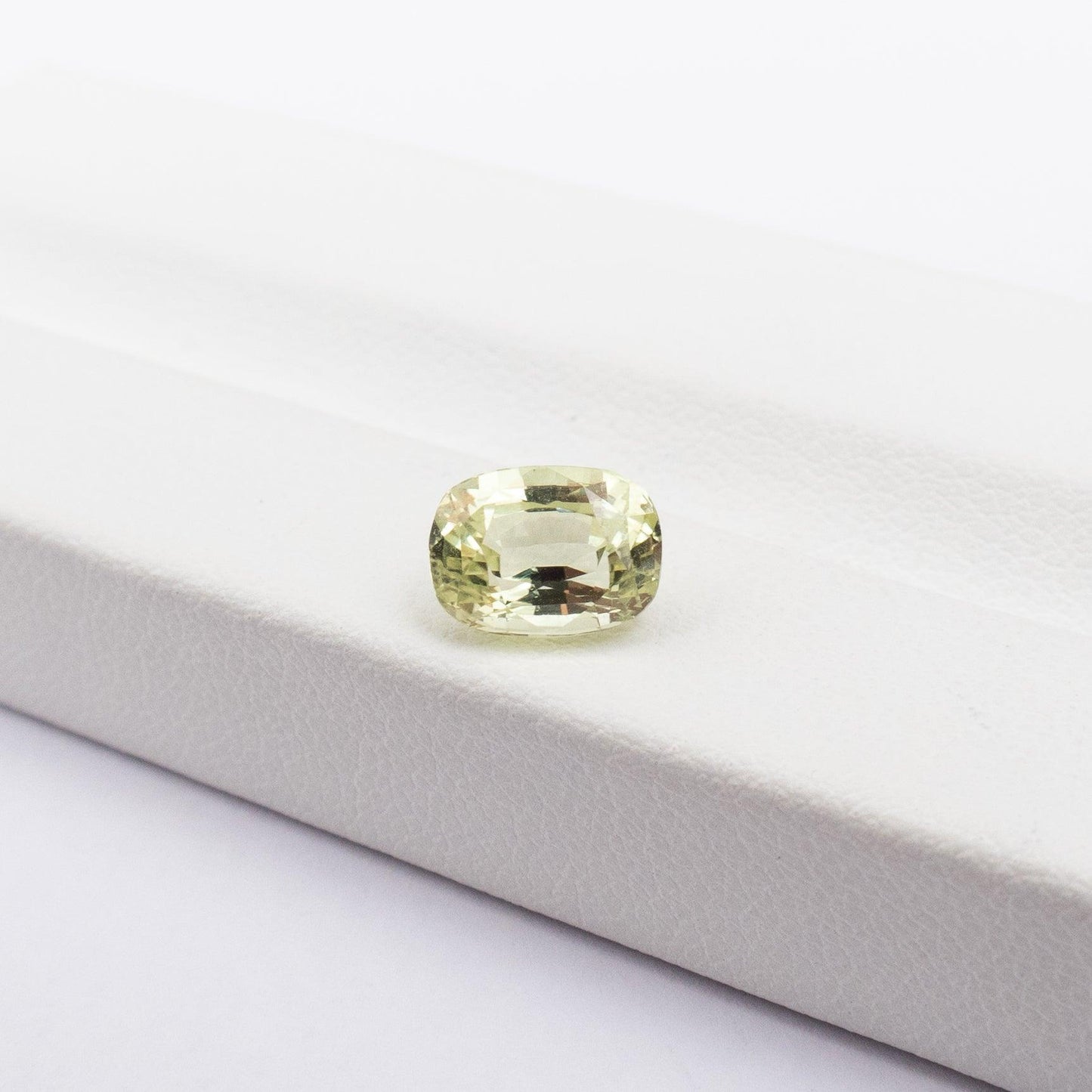 Chrysoberyl Natural 2.07ct - The Colored Stone Co.