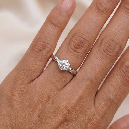 Lumina Ring - 18K Gold - Lab Grown Diamond