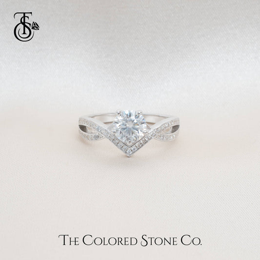 Valora Ring- Moissanite