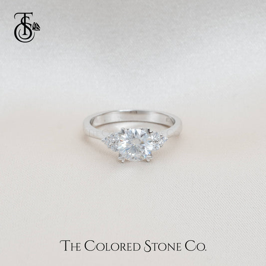 Juliette Ring- Moissanite